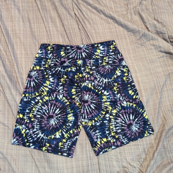Land's End tie dye bicycle shorts - Picture 3 of 7